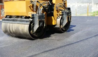 hard-work-on-asphalt-construction-2