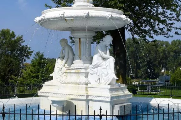 maids-of-the-mist-fountain