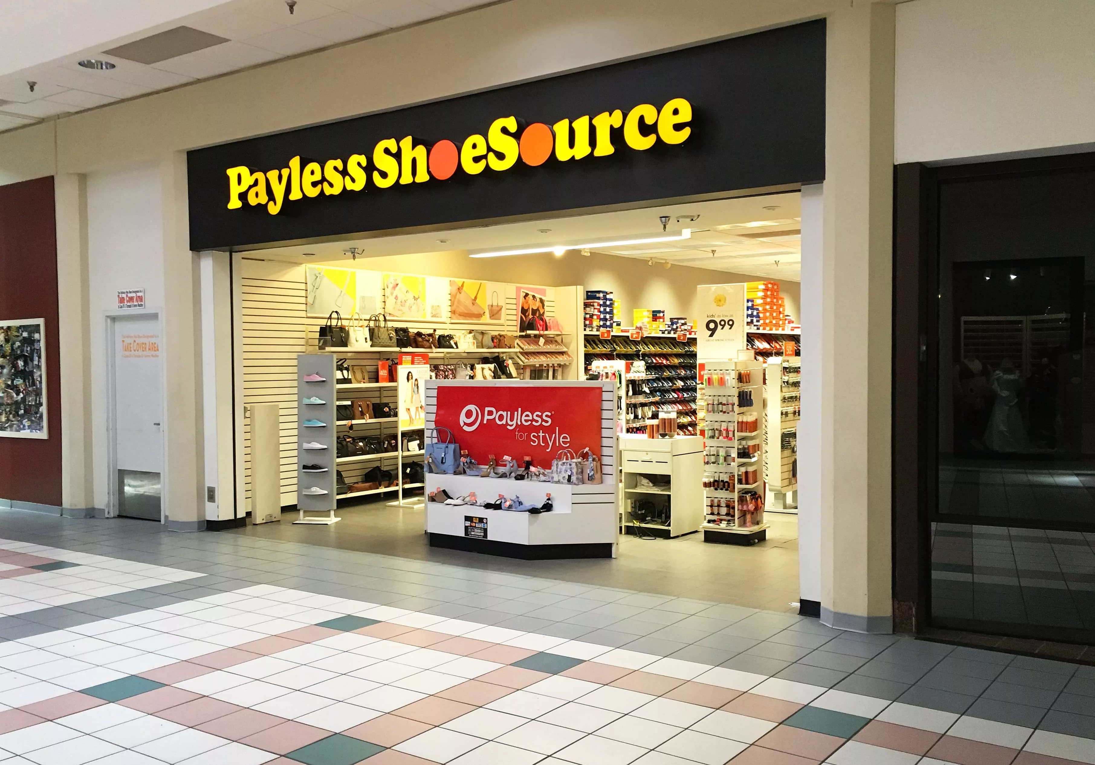 Deals payless shoes closed