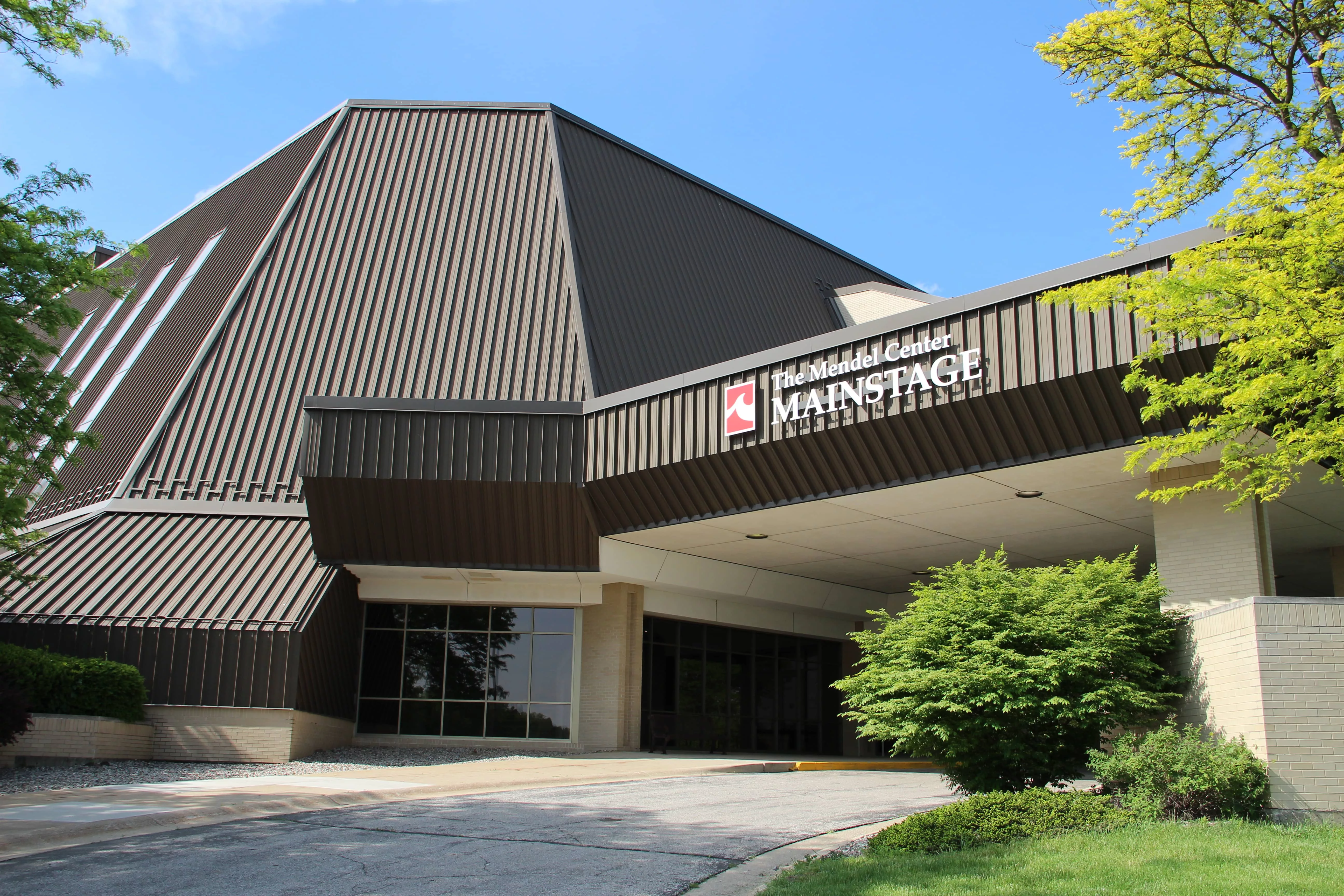 lmc-mendel-center-exterior-4