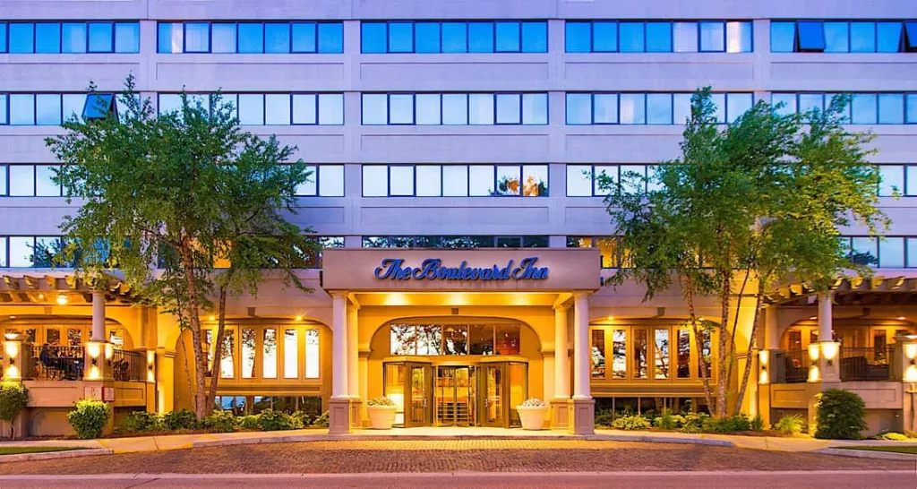 boulevard-exterior-2_4_orig