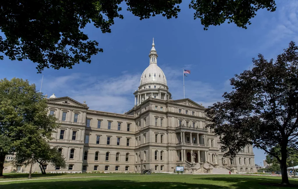 mistatecapitol-9