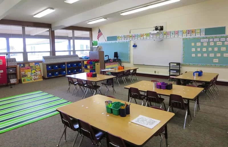 classroomempty-4