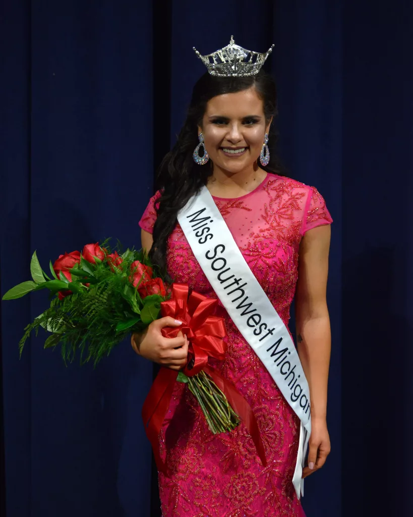 2022-shelby-lentz-miss-southwest-after-crowning-rotated
