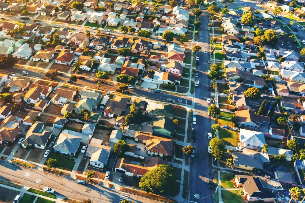 aerial-view-of-of-a-residential-neighborhood-in-la