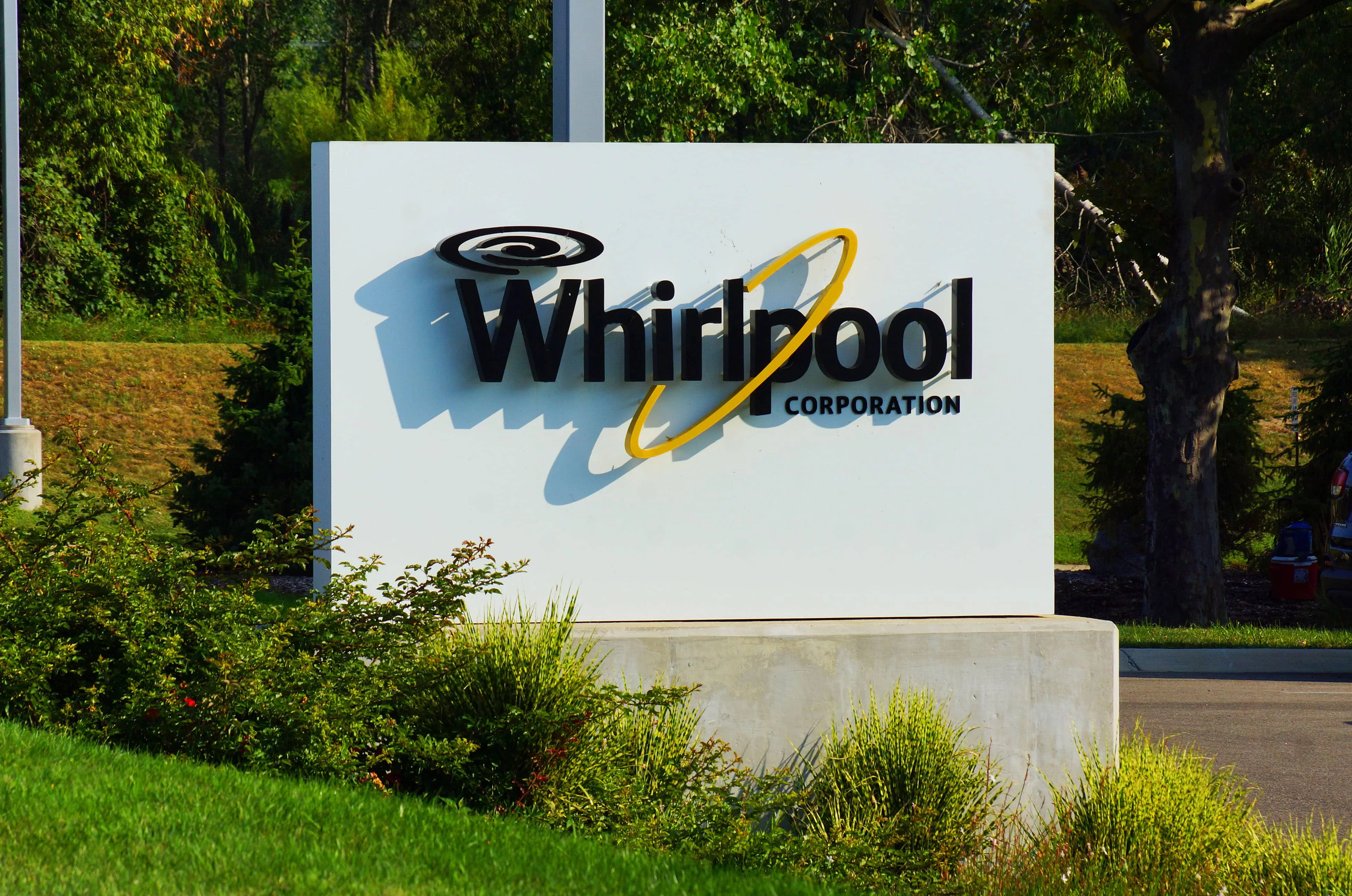 WHR sign