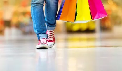 girl-with-shopping-bags-4