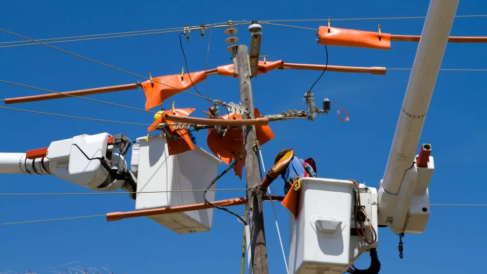 working-on-power-lines-3