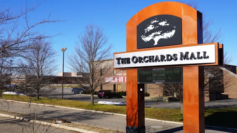 Orchards Mall sign