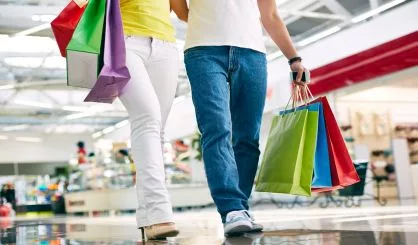 shoppers-with-paperbags-2