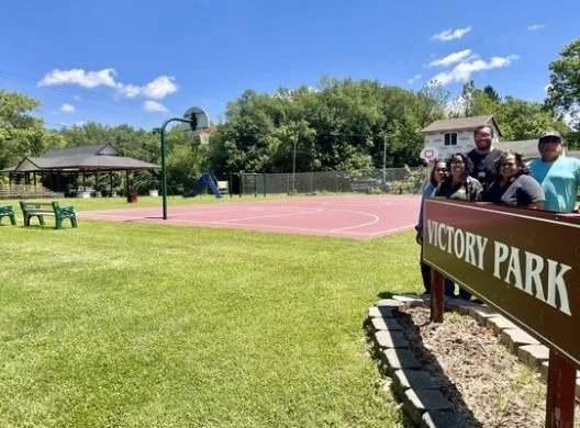 victory-park-side-by-side
