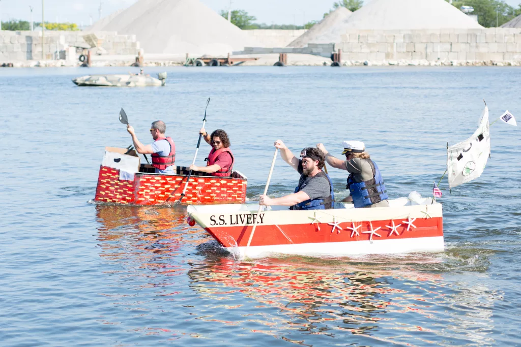 UW Rock the Boat