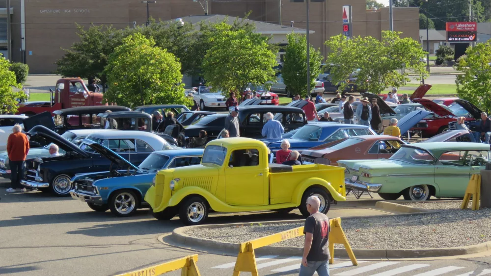 United Way car show