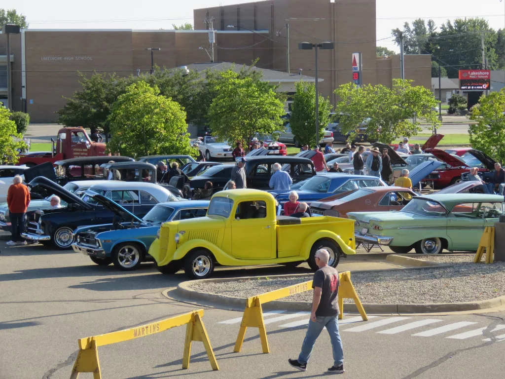 United Way car show