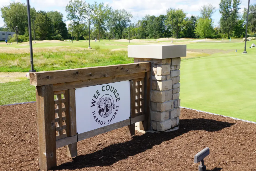 wee course sign