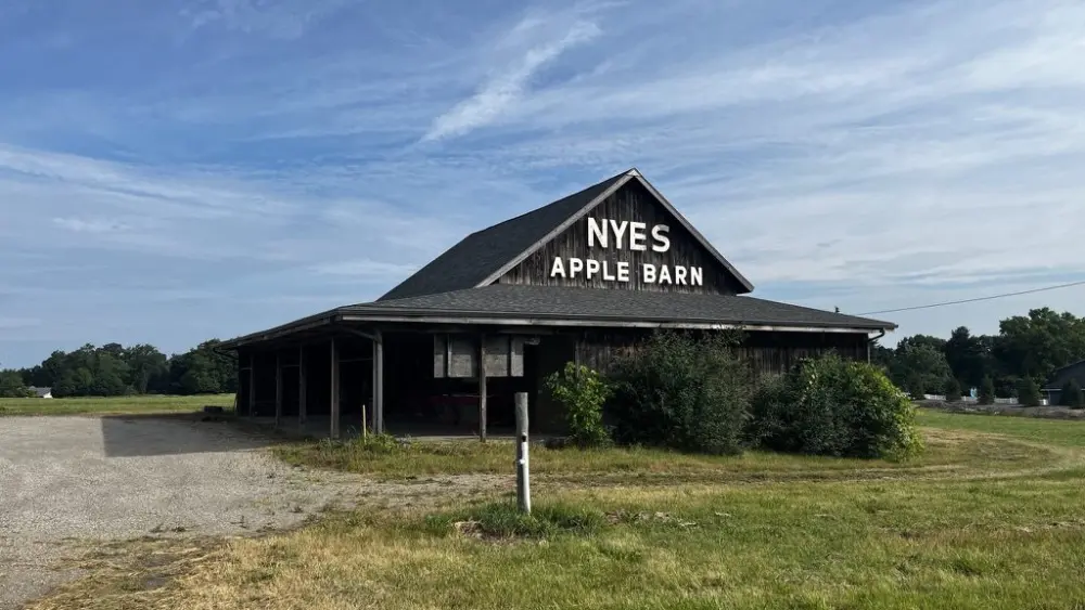 Nyes Apple Barn 2