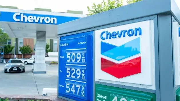 getty_gaspricees_04162621623