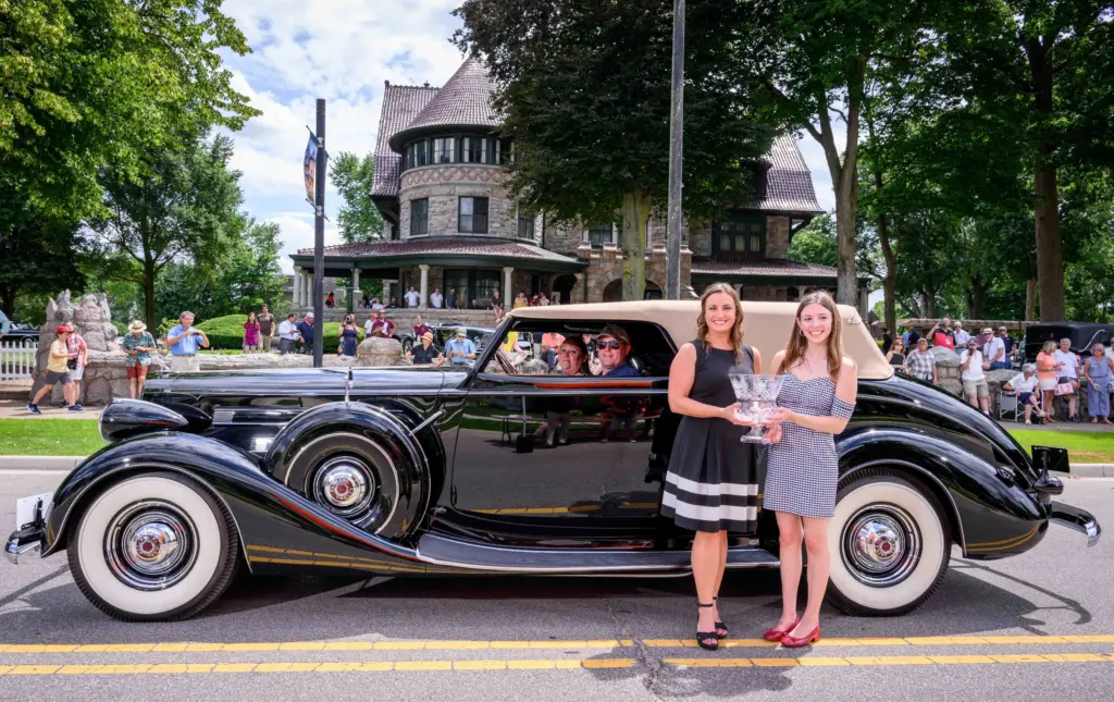 Concours car mansion