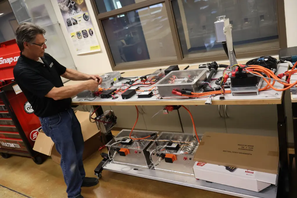 SMC auto elec bench