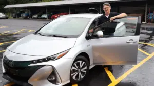 SMC Prof. Jeff Robson with automotive program’s Prius