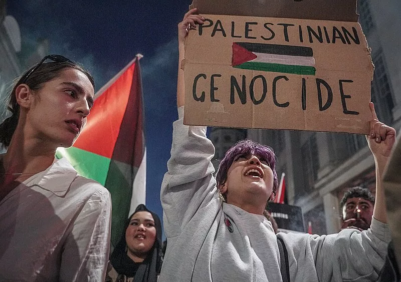 Israeli supporter and Palestinian supporter debate “genocide”