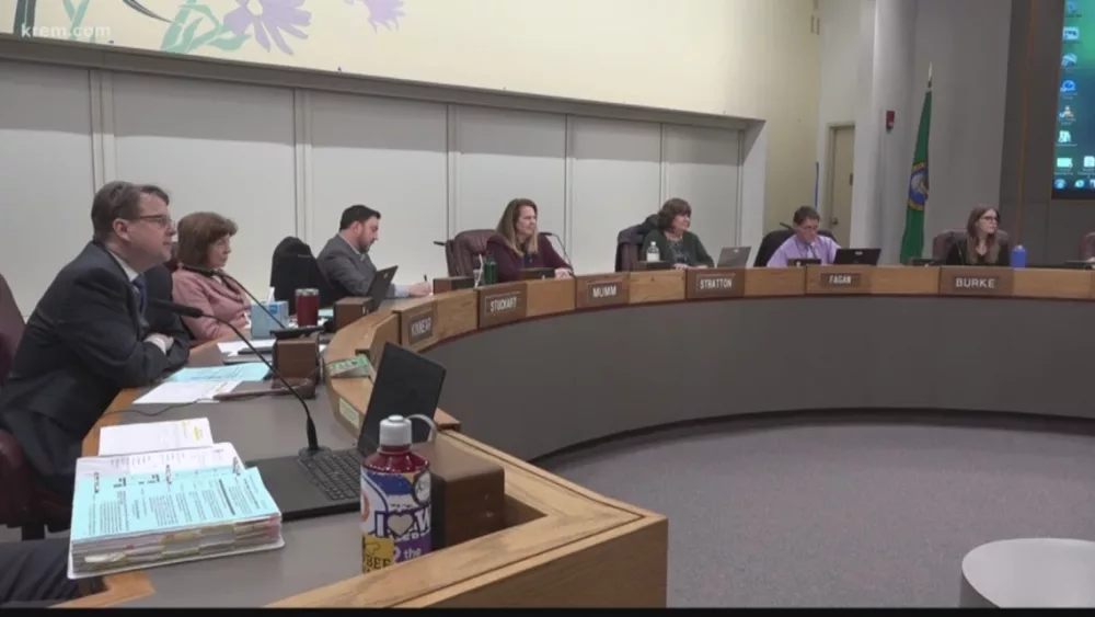 Spokane City Council Member Jonathan Bingle calls on Mayor Lisa Brown to condemn antisemitism at city council meetings