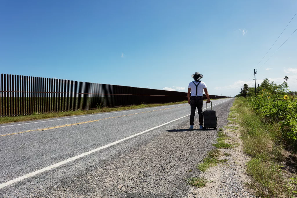BORDER WALL