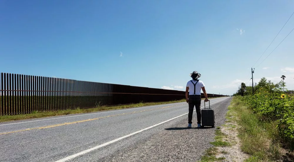 BORDER WALL