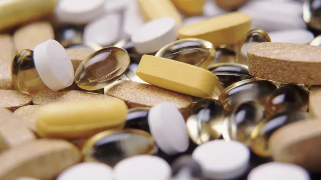 gettyrf_12822_supplements3487983382