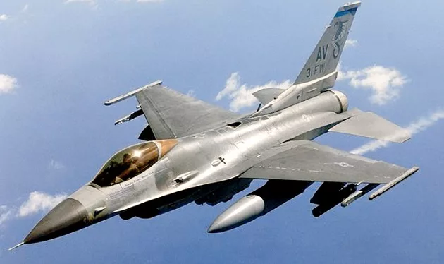 gettyimages_f16_082423203163