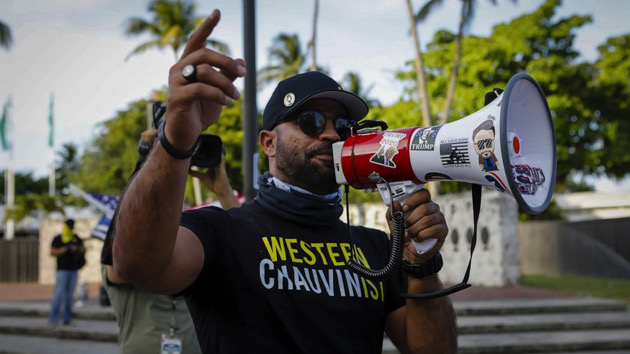 enrique-tarrio-2-ap-bb-230829_1693329323947_hpembed_3x2_992613033