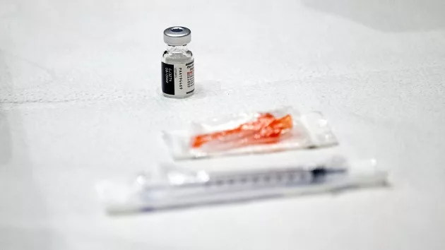 gettyimages_covidbooster_091223907348