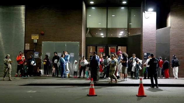 gettyimages_migrantsnyc_091323586508