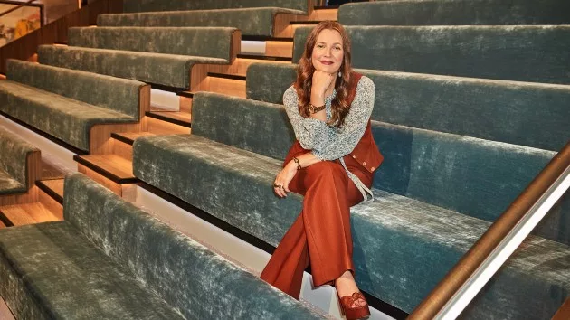 e_drewbarrymore_091523654592