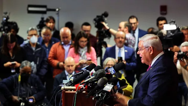 gettyimages_menendez_092523706714