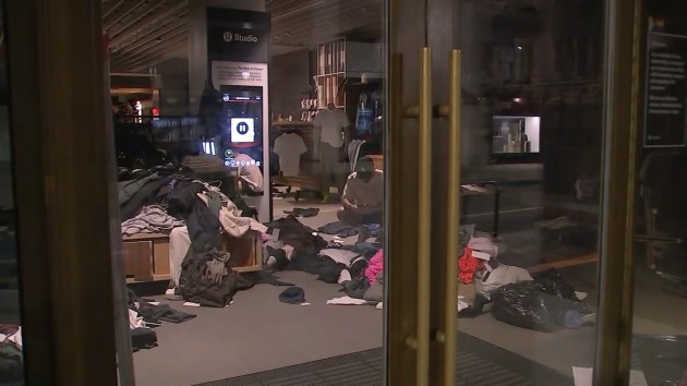 philly-store-2-ht-ps-230927_1695818816185_hpembed_16x9520016