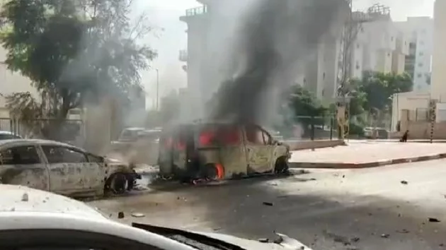 100823_abcnews_burningtruck265789