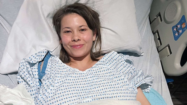 bindi-irwin-hospital-ht-jt-231019_1697756641019_hpembed_3x4874860