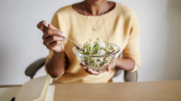 gettyimages_salad_102023563347