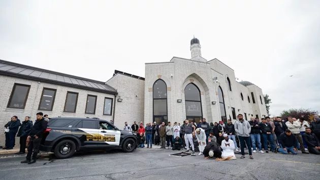 gettyimages_mosquefuneral_102323215360
