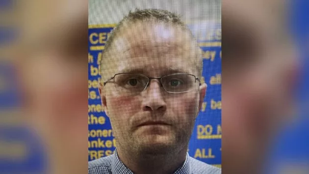 naugatuck-police-officer-ht-lv-231031-2_1698801379748_hpmain_16x9939955