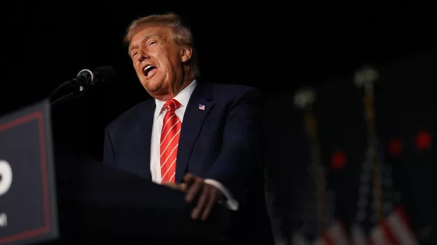 getty_11123_djtrumppodium501646