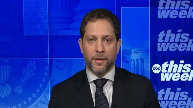 111923_abcnews_jonfiner956914