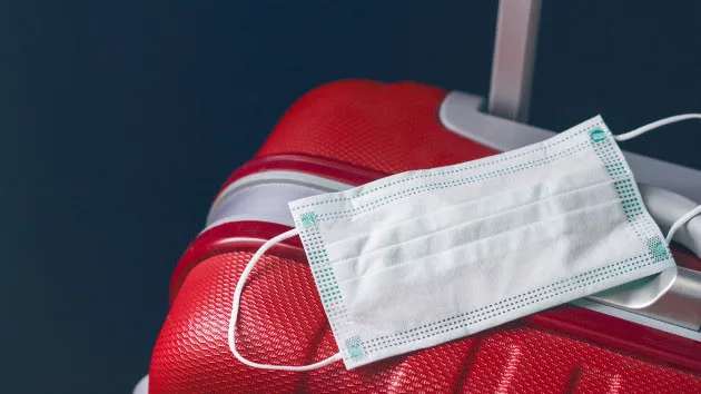 gettyrf_92722_maskluggagetravel764935