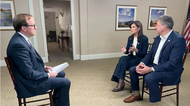 abcnews_haleysununu_12142382516