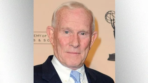 getty_tom_smothers_12272023330147