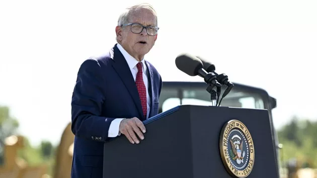 gettyimages_mikedewine_011024279443