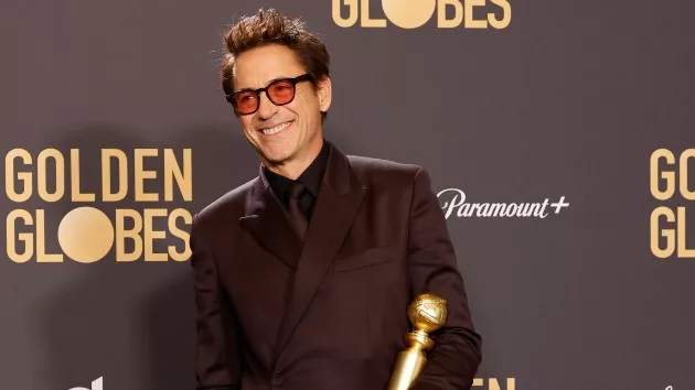 e_downey_oppenheimer_01082023668474