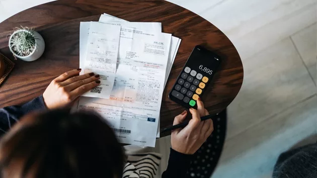 gettyimages_budgeting_012224595003