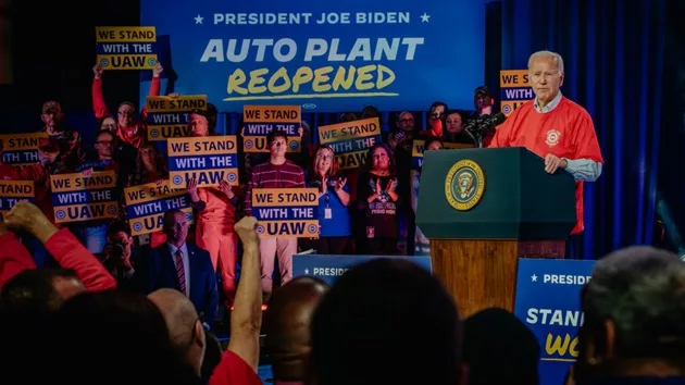 gettyimages_bidenuaw_012424806714